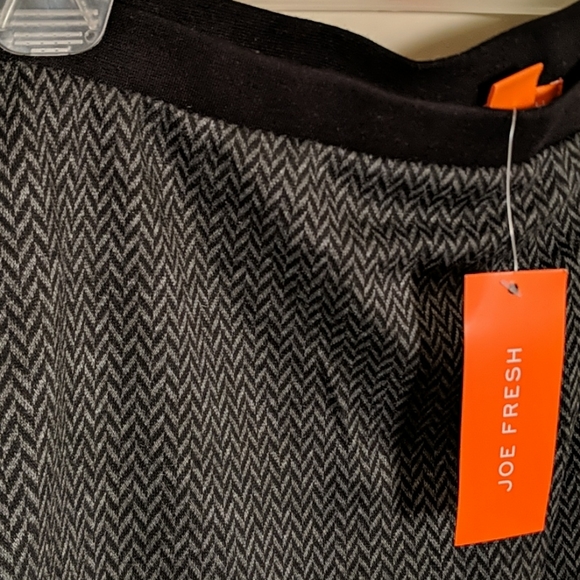 New professional type skirt - Picture 2 of 5